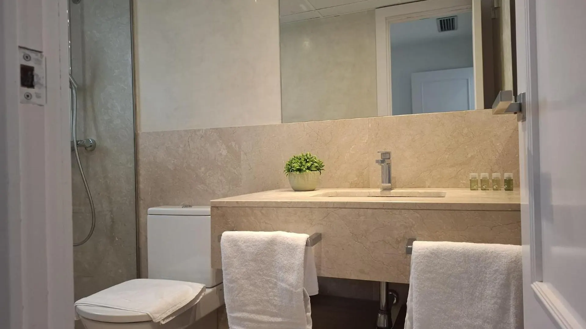Atico Terraza Privada Tetuan Apartment Seville 0*,  Spain